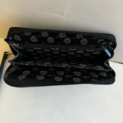 Vera Bradley  RFID Accordion Wristlet Wallet Black Microfiber Penguins Hearts