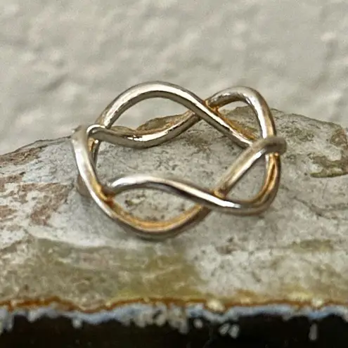 Infinity Twist Band Ring