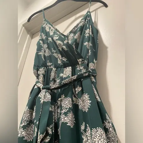 Lulus NWOT  Doyle Green & White Floral Printed Sleeveles Jumpsuit - XS