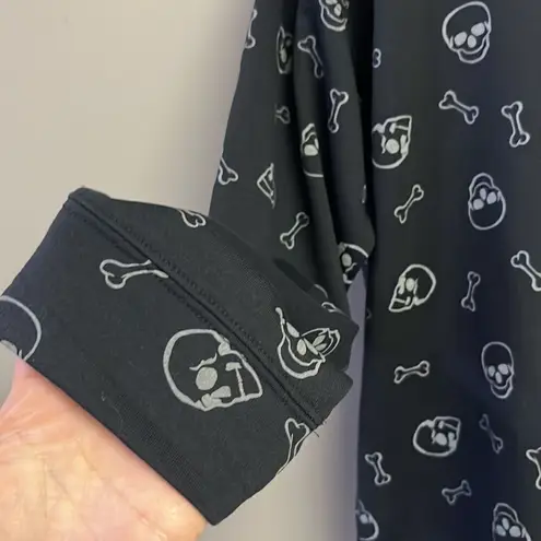 Pumpkins & Potions Skulls and Bones Long Sleeves Crewneck Pullover Shirt