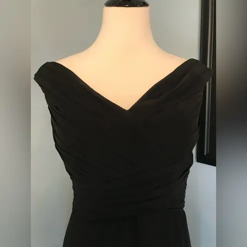 Elegant Black Chiffon Off the Shoulder Gown with Ruched Bodice and Fishtail Hem Size L
