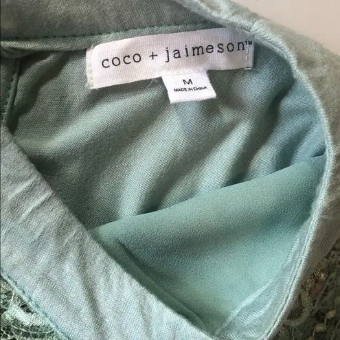 Coco + Jaimeson Lace floral airy tank top