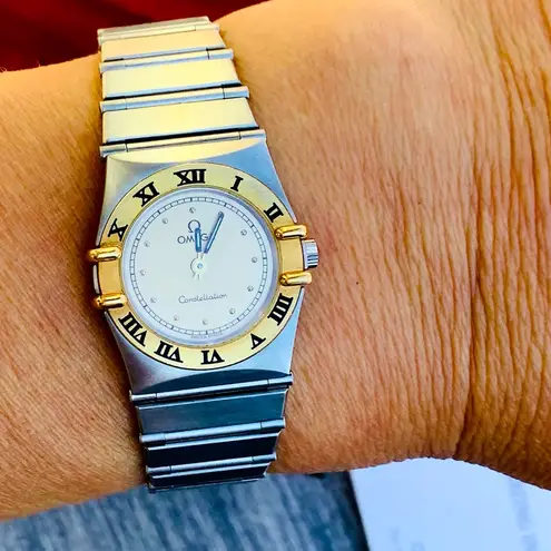 VERY DRESSY OMEGA CONSTELLATION watch 💖💖💖 Gold