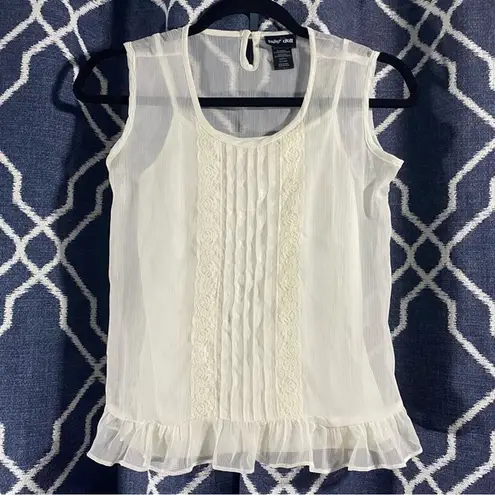 Paper Dolls White Floral Blouse