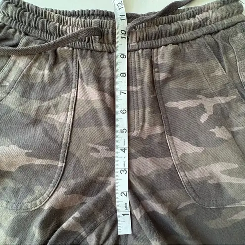 Athleta Farallon Jogger in camo green brown size 0