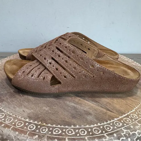 Comofortiva Gala Crisscross Slides Metallic Suede Leather Memory Foam Size 7W Tan