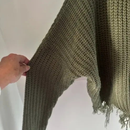 Love j Long Sleeve Sweater L Green Raw Edge Distressed V Neck Streetwear Grunge