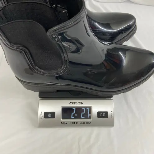 Capelli New York women's black glossy rubber ankle rain boots stretch slip on 11