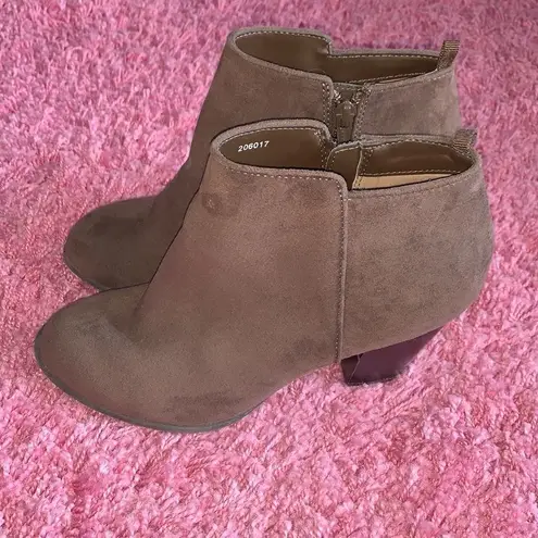 Gap  brown booties  