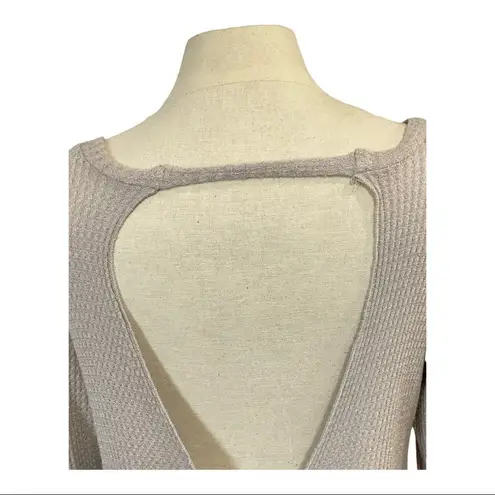 West of Melrose  Gray Open Back Long Sleeve Knit Top