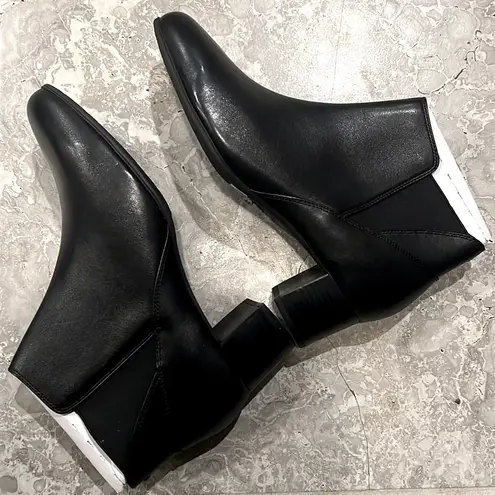 Aravon Rockport Career Dress Chelsea Boots in Black Leather Size 12, New in Box