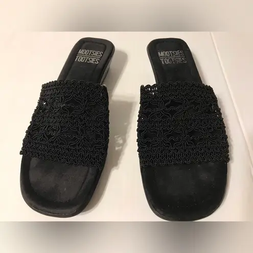 Mootsies Tootsies black slip-on wedge sandals women fits size 7 / 7.5