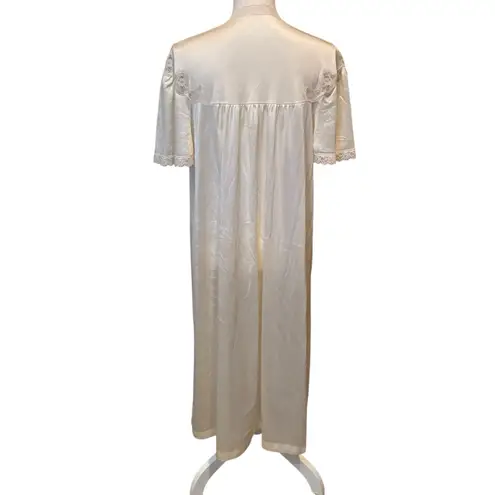 JCPenney Ivory Nylon Lace Nightgown Size Large 7001 Button Front Robe Vintage - Image 2