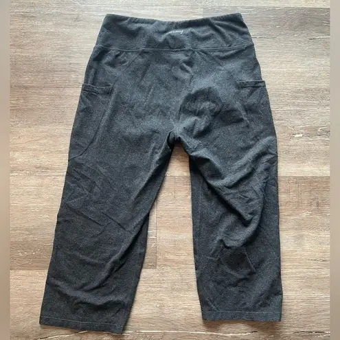 Baleaf grey Capri leggings LAUREATE CROPPED SWEATPANTS