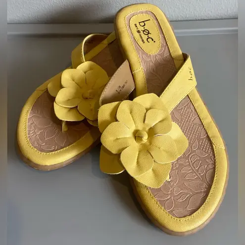 Born concept BOC  Women’s Yellow Sandal with Yellow Leather Flower Size 8 NWOT