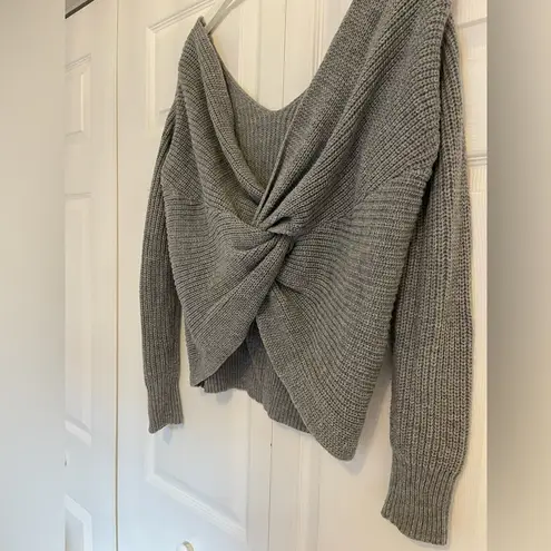 Cotton Emporium Gray low back twist chunky sweater from Size Small