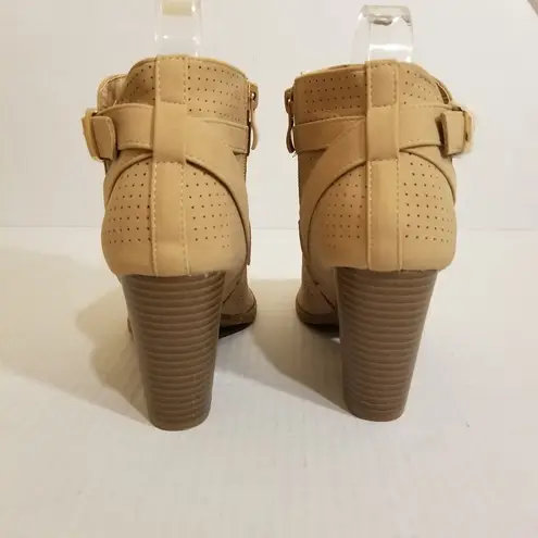 Bella Marie Block Heel Tan Peek Toe Ankle Boot Zip Up Buckle Bikers Stack 8.5