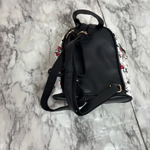 Disney  Mickey Mouse Mini Backpack and wallet Collectable vacation