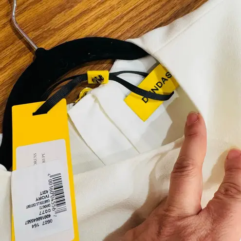 DUNDAS bride wool Ivory Long sleeve NWT Carter Cut