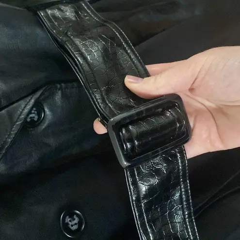 Apparis Priya Black Crocodile