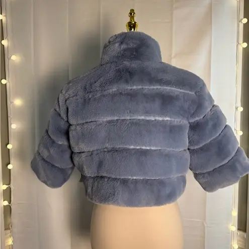 Dolce Cabo Blue Puffer Jacket with Plush Cropped Design Size M