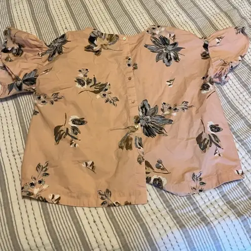 Kaari Blue  Pink Top, blue Flowers Size Large Button Up Back. 

Super cute,