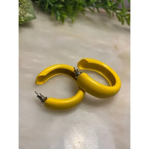 Savvy hoop earrings mustard yellow style !!