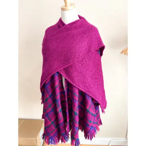 Boyne Valley Weavers Handmade Wool Blend Poncho Wrap Scarf Purple Plaid Fringe Size undefined