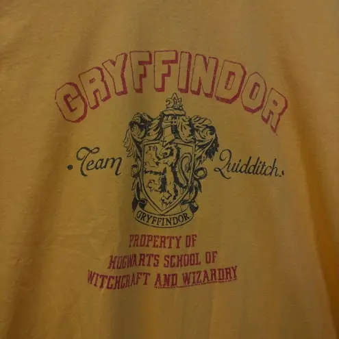 Harry Potter Gryffindor Team Quidditch Tshirt Size medium