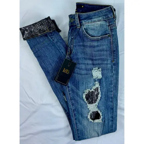 L&B Lucky & Blessed Distressed Skinny Jeans Snakeskin Accent Women Size 4 Blue