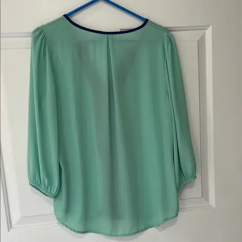 Glam Chic Green and Blue Blouse with Elegant Design