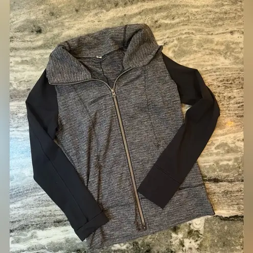 Lululemon Grey  Zip Up Jacket Size 6