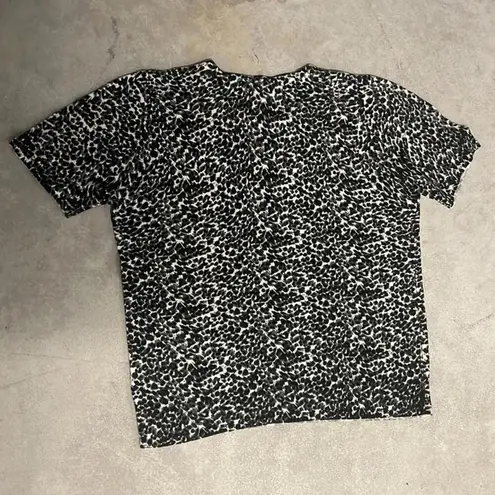 Sag Harbor Black and White Animal Printed Soft Cozy Short Sleeve Sweater Top Size M