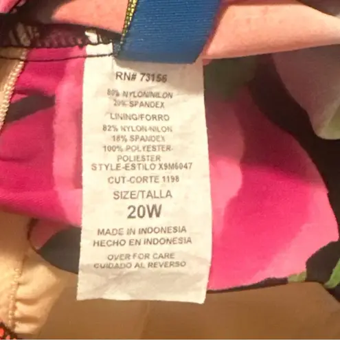 Maxine of Hollywood One-Piece Swimsuit Floral Black Size 20W Ruched V-Neck NWT