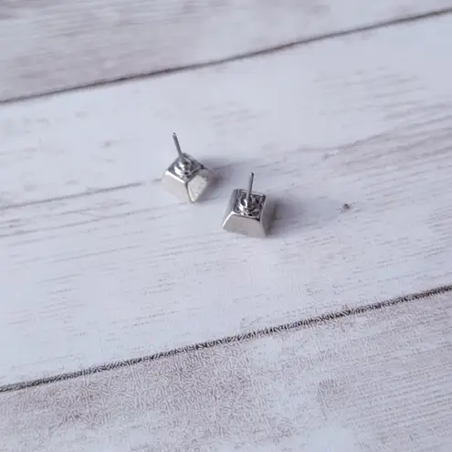 Vintage Stud Earrings Diamond Shape/Square Shape Silver Tone