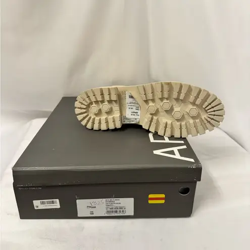 Arezzo Lug Combat Boots Platform Lace Up Ankle Booties Beige Size 10B Tan