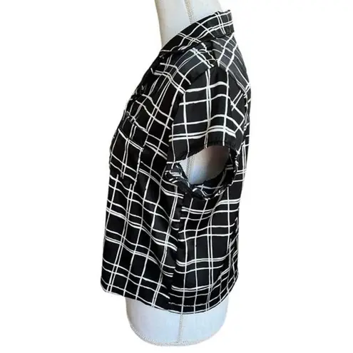 House of Harlow 1960 sleepwear black and white plaid button down top