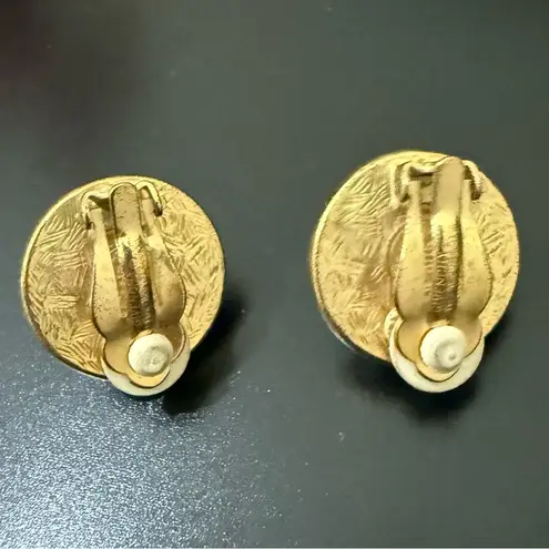 Givenchy Rare Vintage G Logo Gold-tone Faux Pearl Dome Button Clip On Earrings