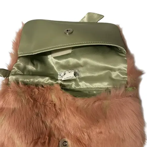 Wills River Co Pink Plush Faux Fur Wristlet Bag Green Satin Lined Y2K Retro