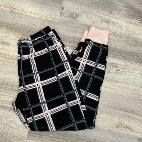 secret treasures Black with Gray & Pale Pink Plaid Long Sleeve Long Pant Pajamas