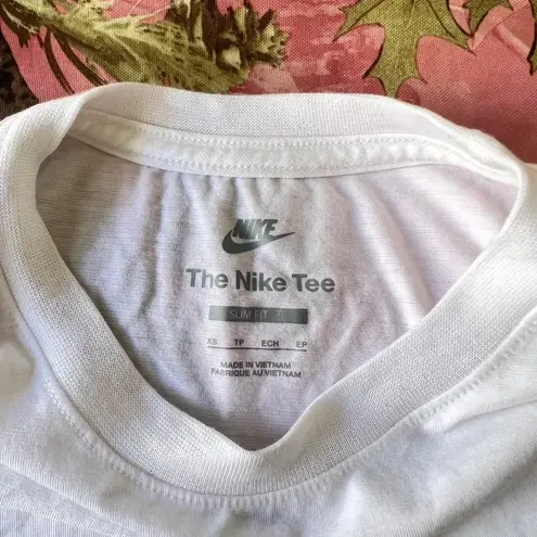 Nike the  white baby tee