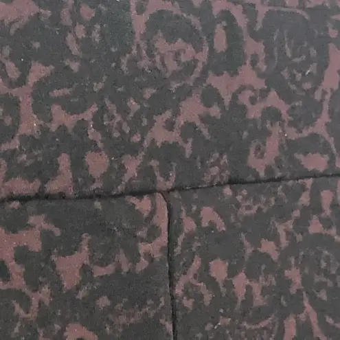 Matty M Plum Paisley Print Leggings Small EUC Stretchy Activewear Yoga Pants Black