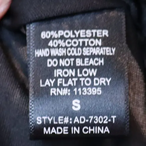 Aryn K .BlackāSatināFloralāMiniāDress