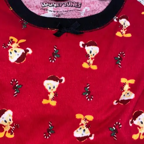 Looney Tunes pajama set size large