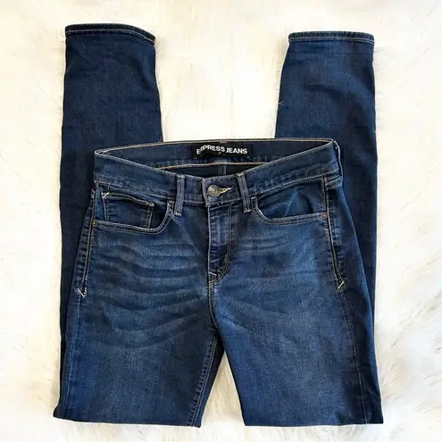 EXPRESS  Straight Mid Rise Blue Jeans Size 6R