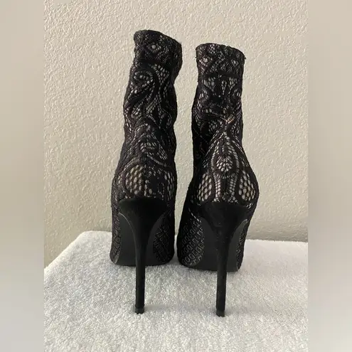 Steve Madden  Lovely Black Lace Fabric Pointed Toe Sock Boots 6.5US - Image 3