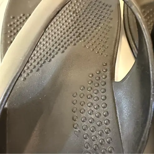 Oka B Flip Flops Elle Sandals Thongs Size M