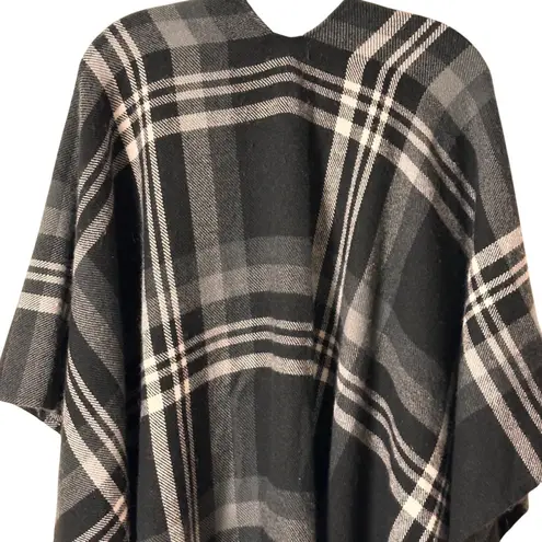 Unbranded OS Black & Gray Plaid Poncho Shawl Wrap With Fringe Edges Size undefined