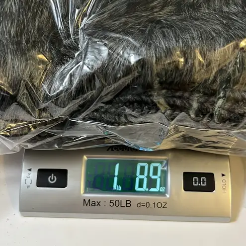 Kaufman Franco Carbon Faux Fur Vest Collar Gray Knit Sleeveless Vest