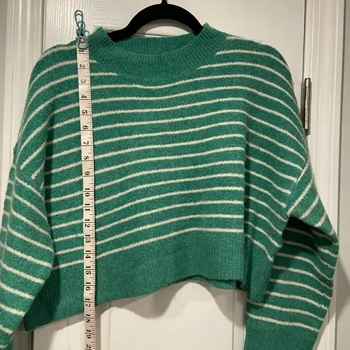 Love Tree NWT Tilly’s  Size L Oversized Cropped Green Striped Pullover Sweater